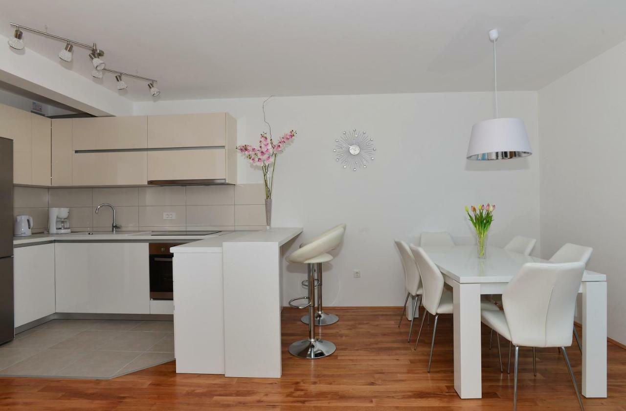 Apartman Dominik Makarská Exteriér fotografie