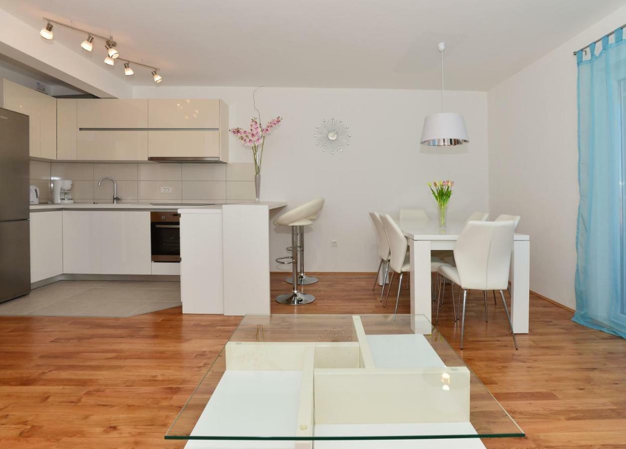 Apartman Dominik Makarská Exteriér fotografie