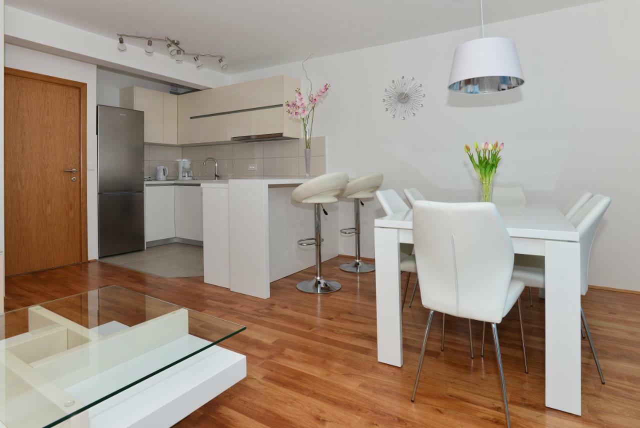 Apartman Dominik Makarská Exteriér fotografie